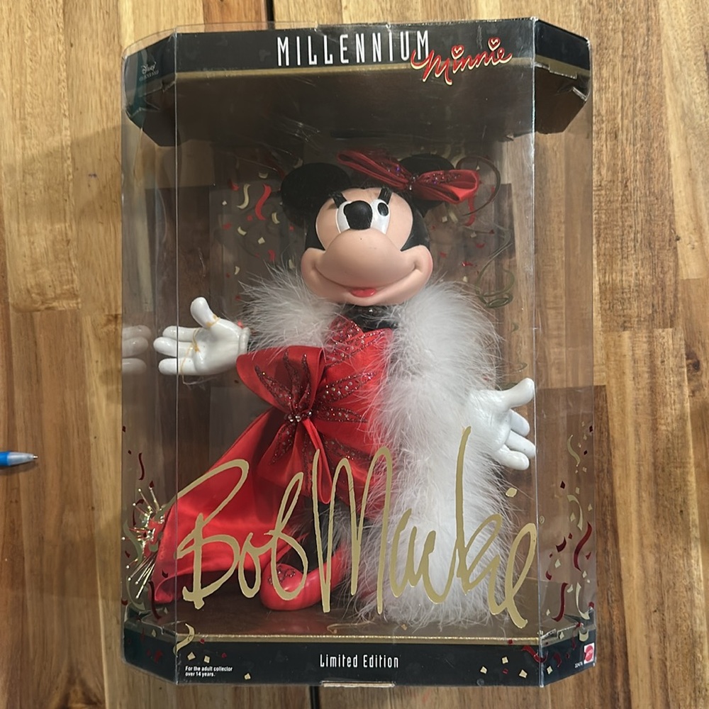 Limited Edition 1999 Disney Millennium Minnie Mouse Collector Doll - Picture 2 of 6